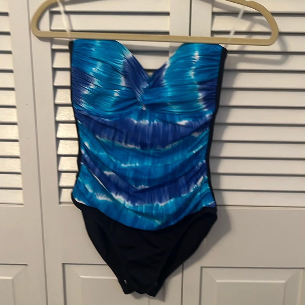 La Blanca Classic Black Swimsuit